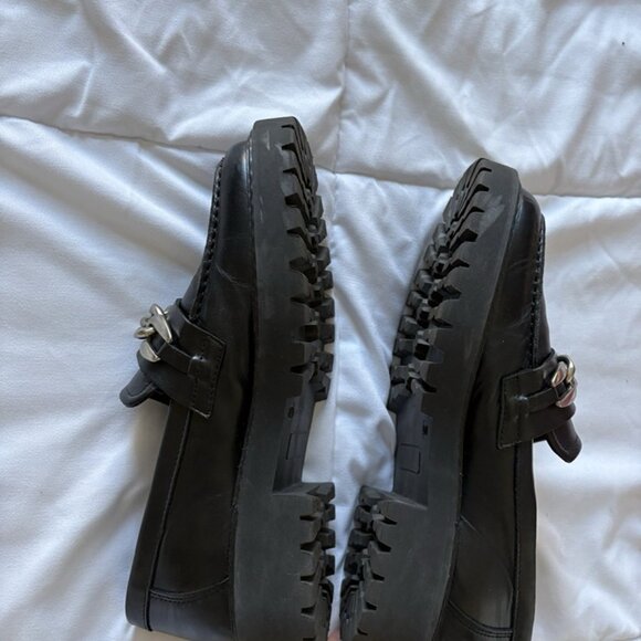 IRIS &INK Womens Chunky Chain Grunge Punk Preppy Casual Edgy Loafers 40 Black - Picture 6 of 12
